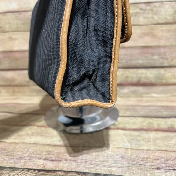 Fendi Vintage Roma Crossbody - Picture 5 of 12